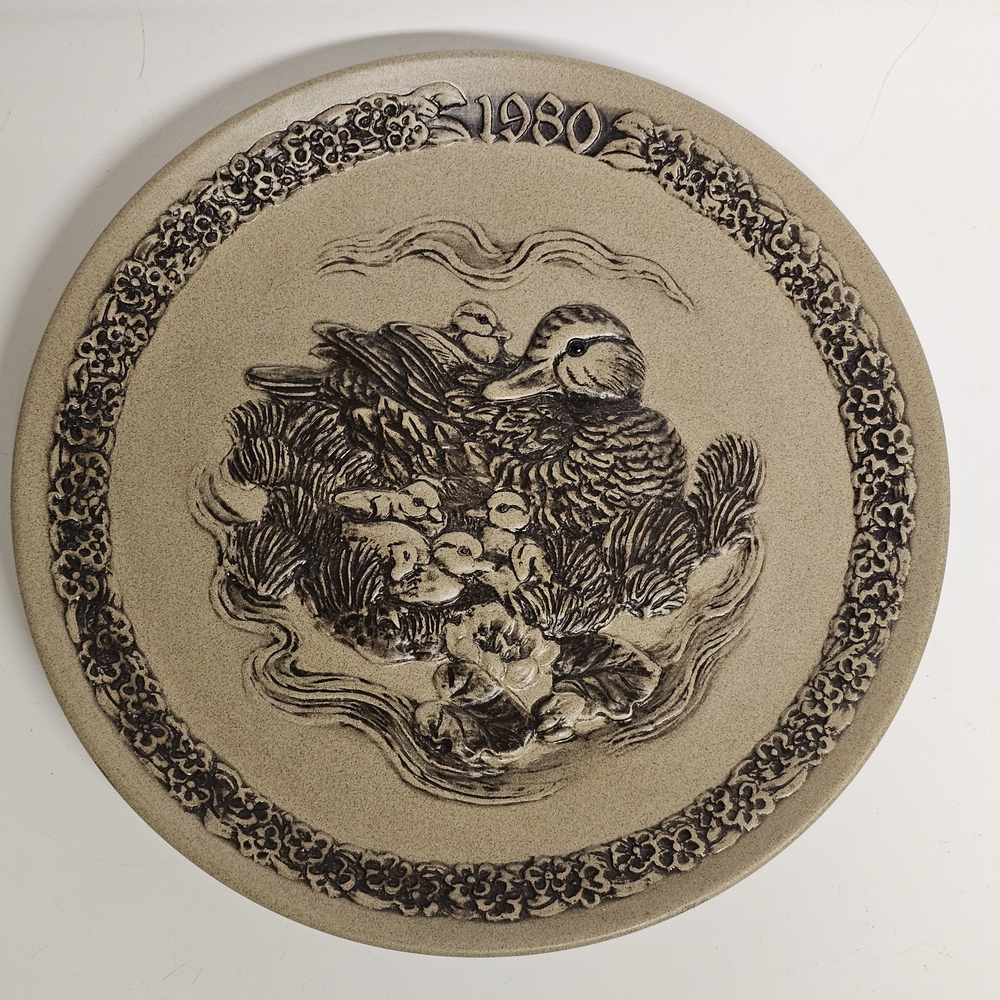 1980 Devotion Mother’s Day Plate – Barbara Linley Adams – Poole England